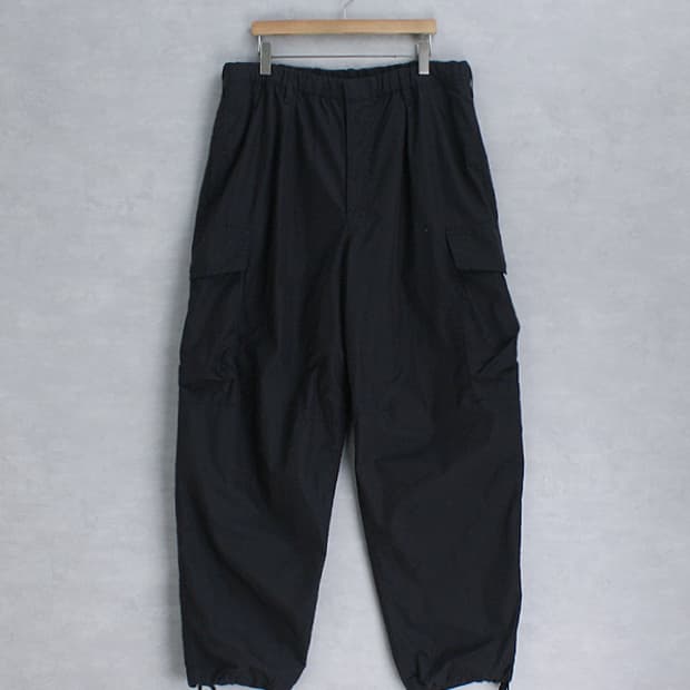 UNIQLO Wide Fit Parachute Cargo _ S5793