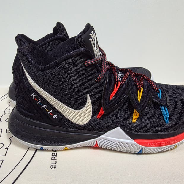 나이키 카이리 5 프렌즈 블랙 [255mm]