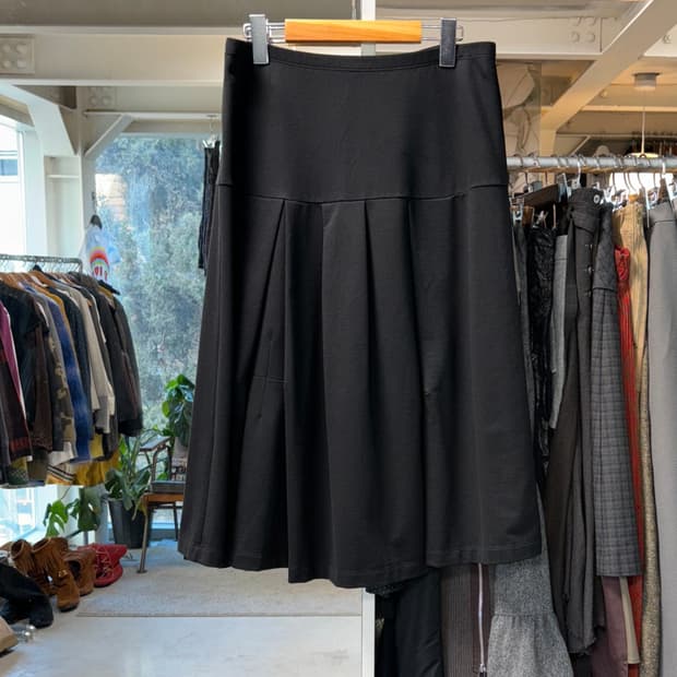 센소유니코 Lunn 플레어 스커트