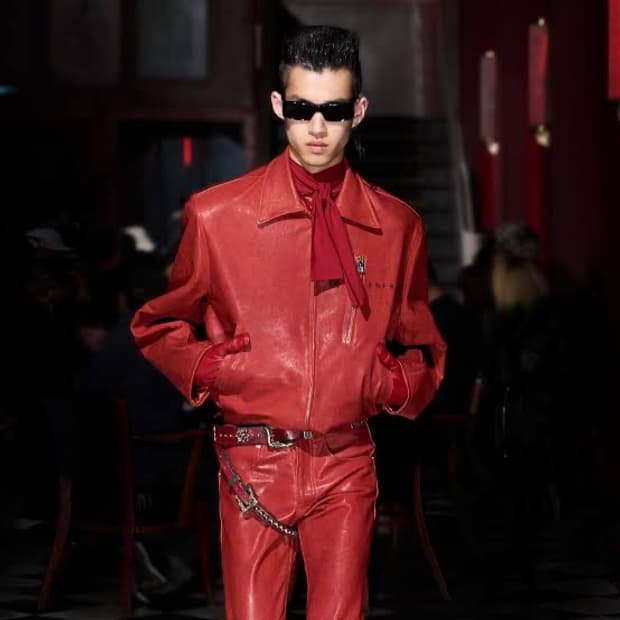 구매) erd 오피움 덴 프랭크 자켓 레드 구매합니다