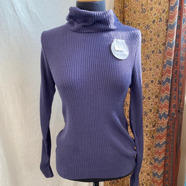 퍼플 터틀넥 니트탑(S/새상품)