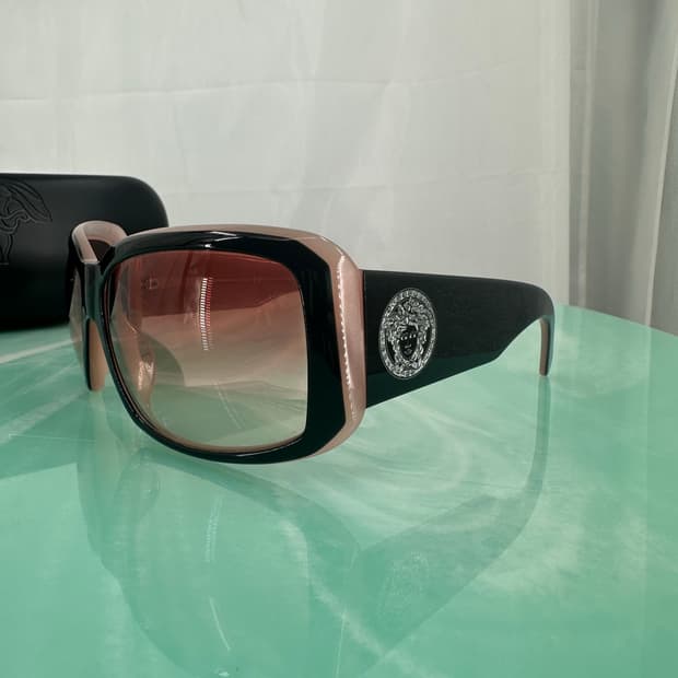 [새상품 무료배송] 정품 베르사체 Made in Italy 선글라스