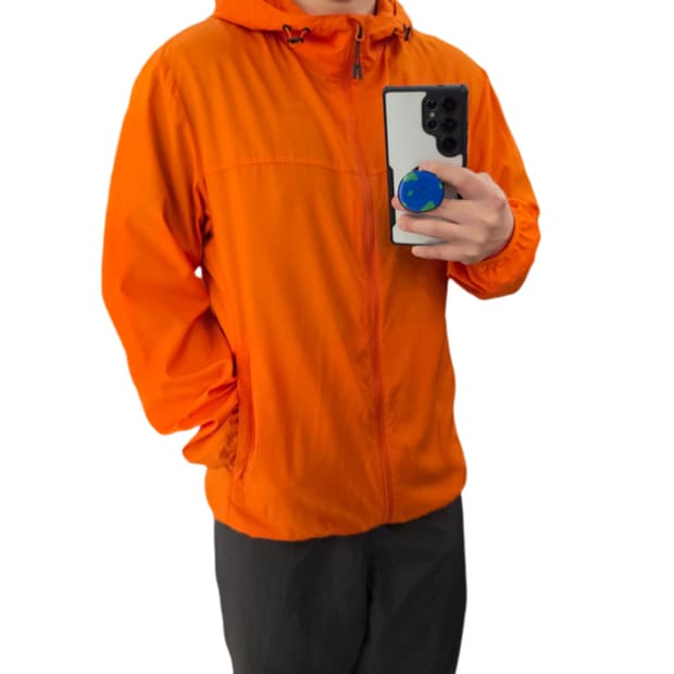 L 100 유니클로 경량 바람막이 오렌지