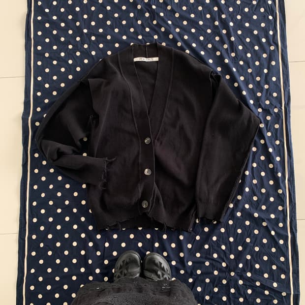 Perverze 퍼버즈 데미지 스웻 가디건