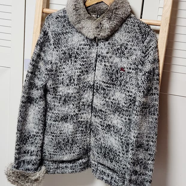 버버리 퍼 니트 집업 자켓