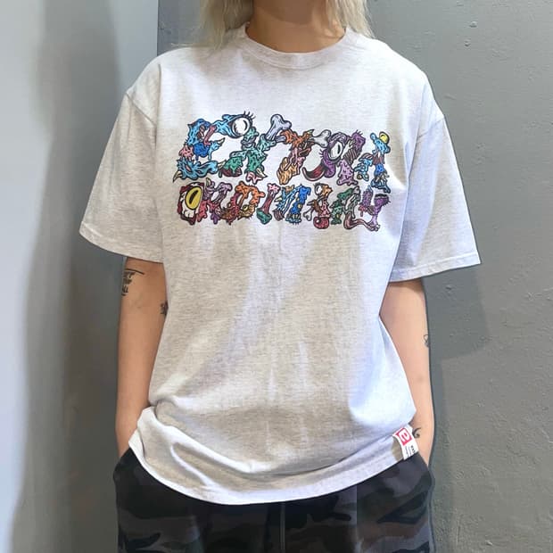 EXTRA ORDINARY 레터링 반팔 티셔츠