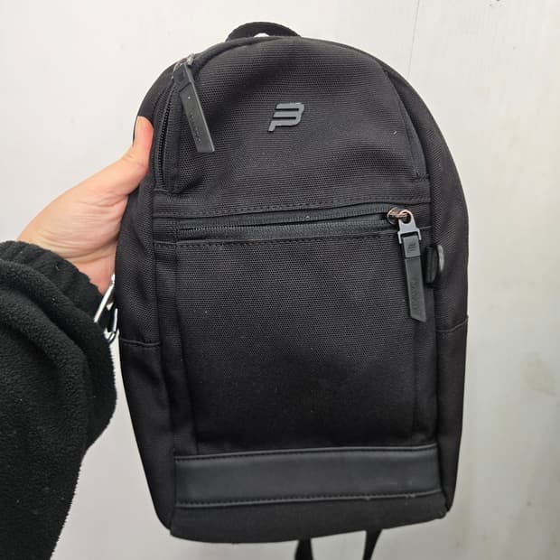 BEAN POLE 빈폴 힙색 가방! 올블랙 색상!