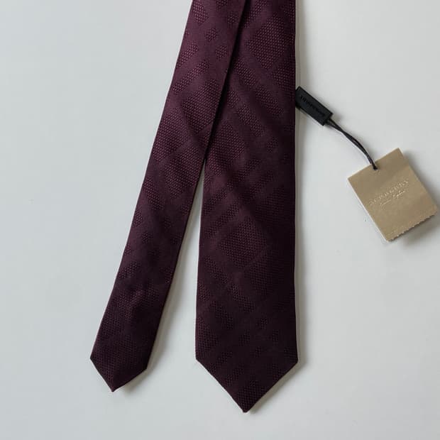 택달린 미사용품 버버리 노바체크 명품 정품 넥타이 (Burberry)