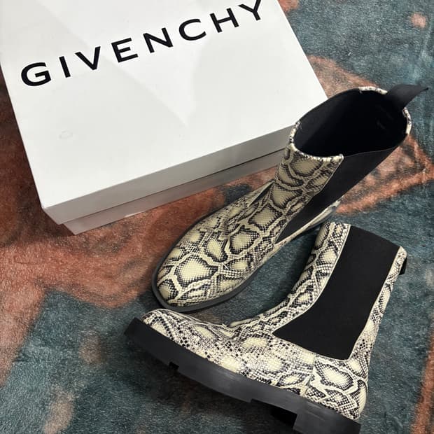 TTF✳️지방시 스네이크 램스킨 부츠