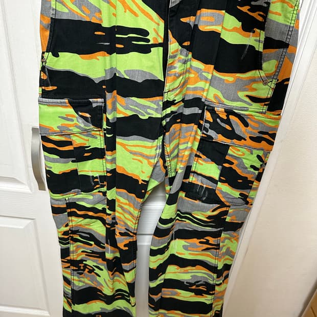 ERL 그린 레이브 카모 타이거 카고 팬츠