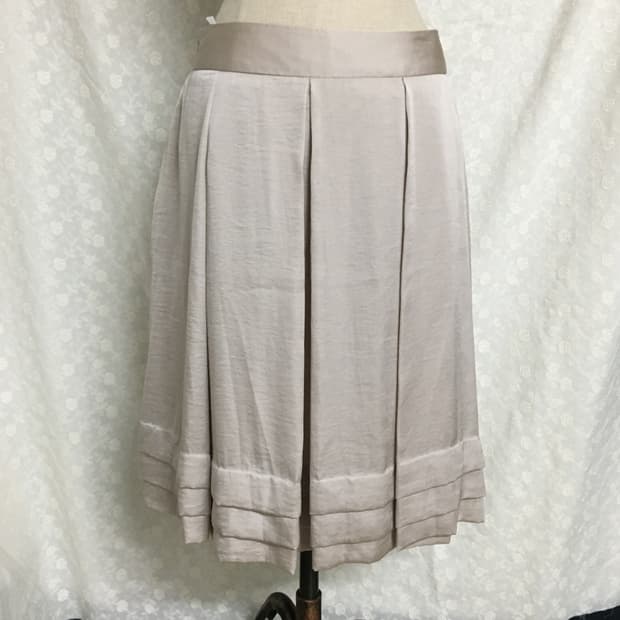 베이비핑크 새틴 플리츠 스커트 / 고급스러운 광택