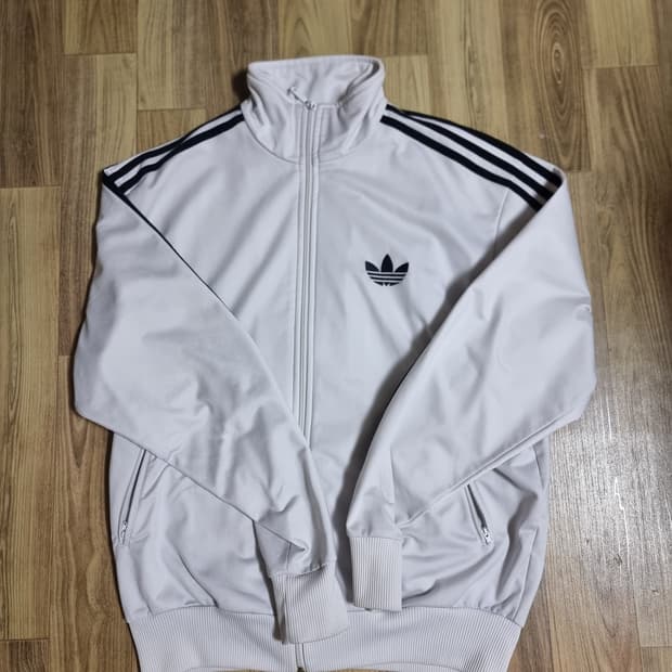 아디다스 파이어버드 흰검 트랙탑 져지 L