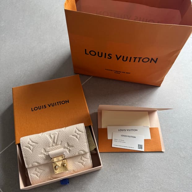Louis Vuitton Metis Compact Wallet Monog