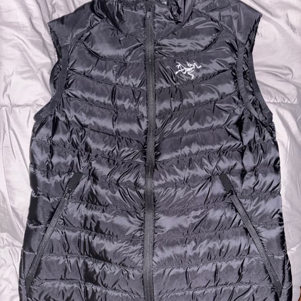 아크테릭스 패딩 조끼