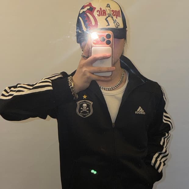 아디다스 올란도 스컬 저지