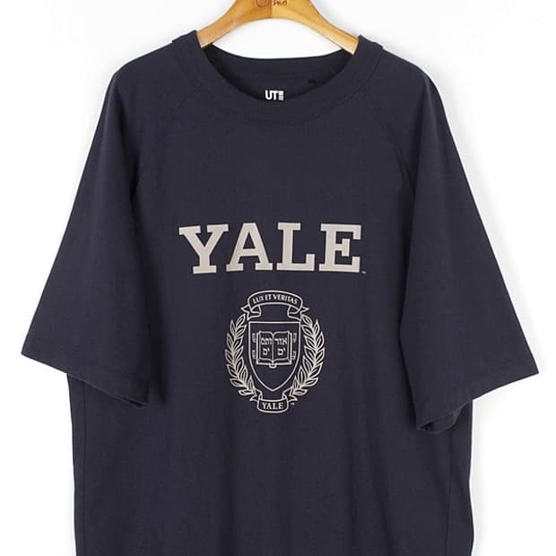 유니클로 예일 반팔 티셔츠 S
