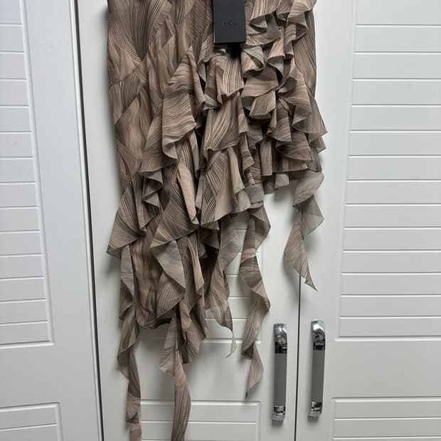 YCH 프릴 스커트