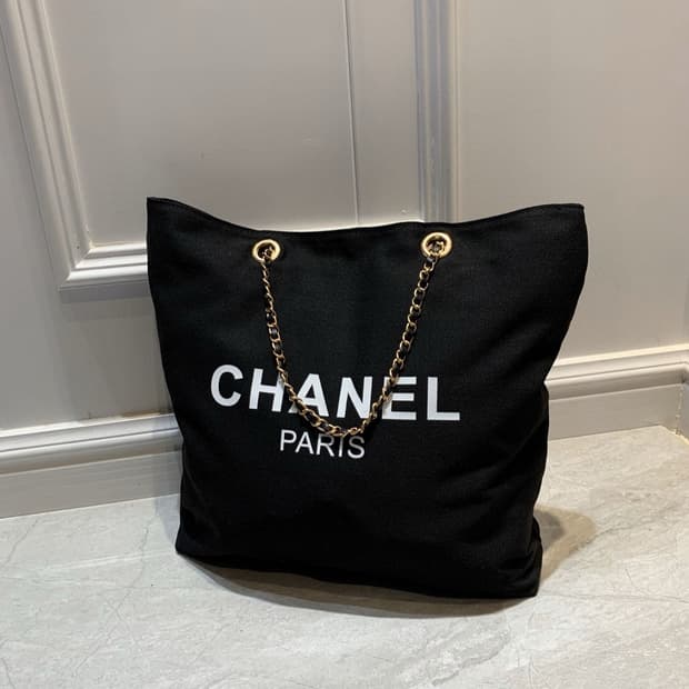 샤넬뷰티 골드체인 숄더백 블랙