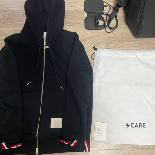 톰브라운 후드집업 2size