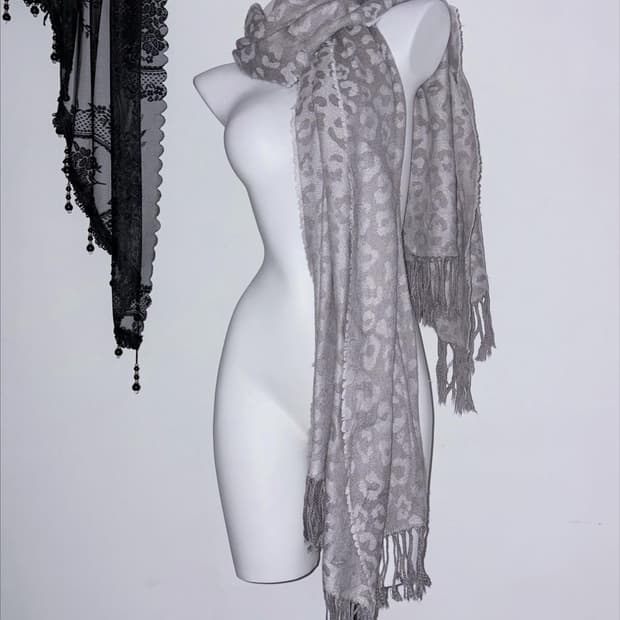 무채색 호피 레오파드 갸루 목도리