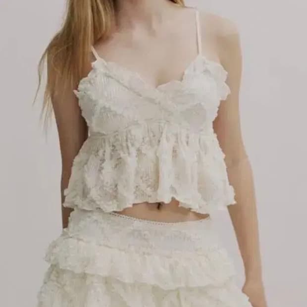 쓰리타임즈 로지탑 아이보리