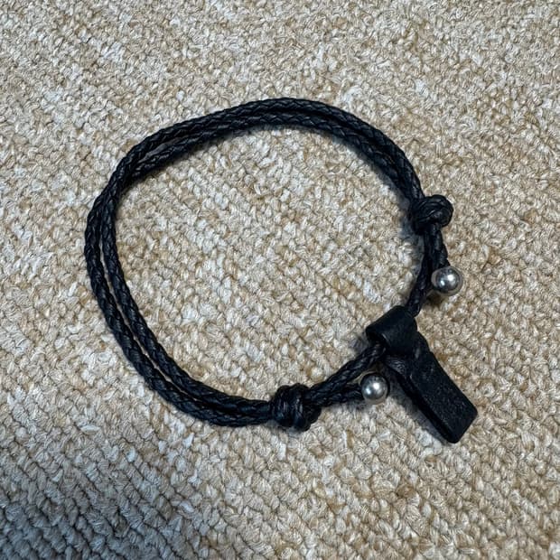 보테가베네타 가죽 팔찌