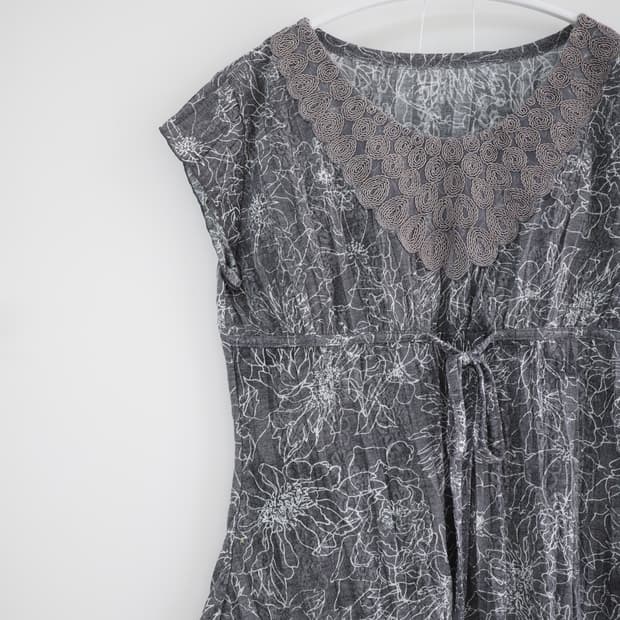 Cristalle grey oriental flower blouse