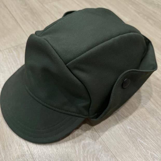 니들스 이어플랩캡