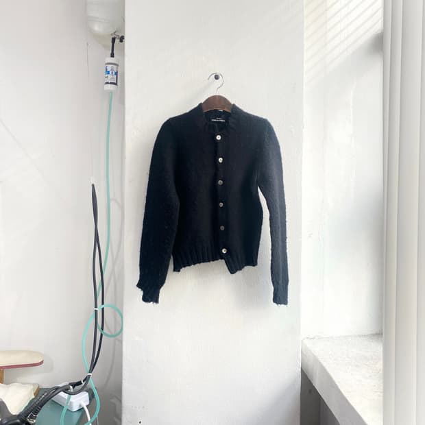 꼼데가르송 트리콧 비대칭 가디건