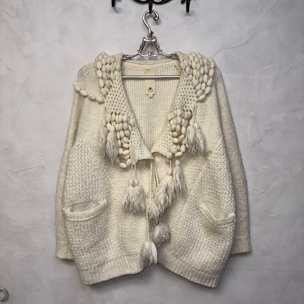 O’2ND ivory knit ball tassel wool 가디건