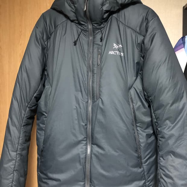 아크테릭스 누클리아이SV파카 그라파이트 M