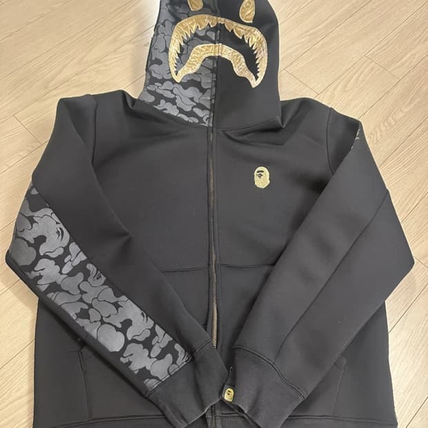 베이프 x 트래비스 스캇 샤크 후드집업