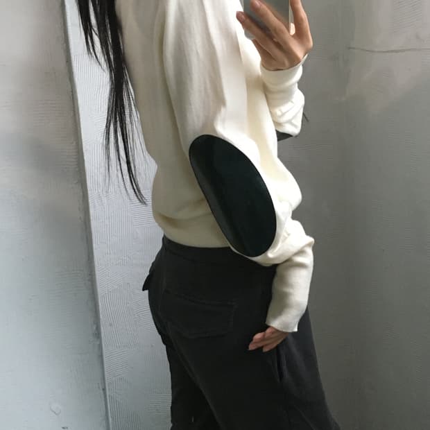 MM6 메종 마르지엘라 아이보리 엘보우 패치 터틀넥 니트