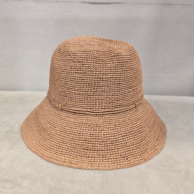 헬렌카민스키 라피아 햇