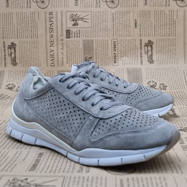 제옥스 스웨이드 여성스니커즈 240