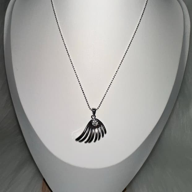 오리엔탈 날개 목걸이