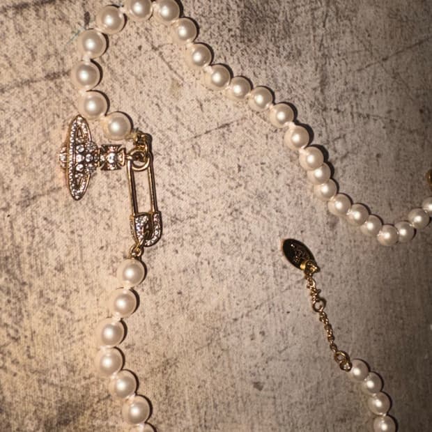 비비안 웨스트우드 진주 목걸이