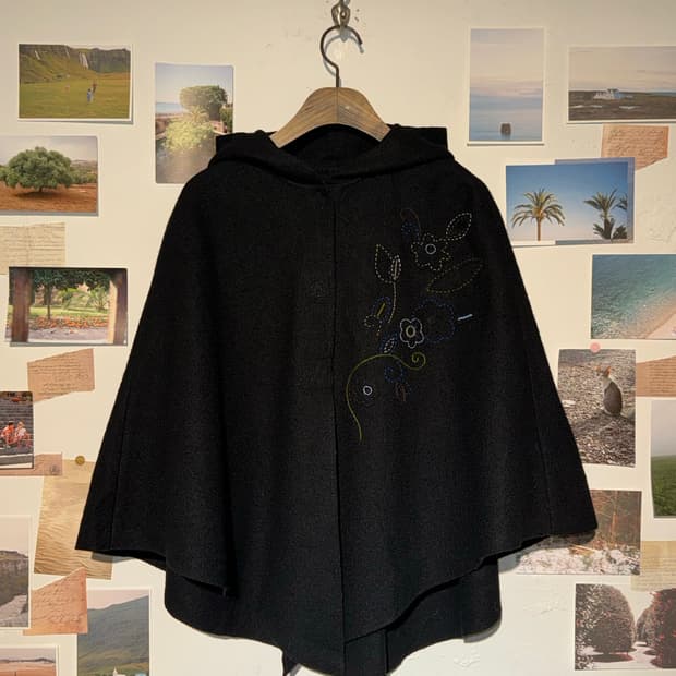 꽃 스티치 후드 케이프