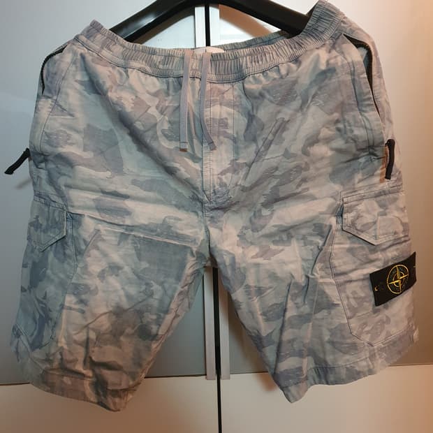 스톤아일랜드 빅룸 카모 반바지 30~32