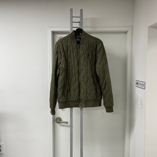 프레드페리 퀄팅 봄버 자켓 카키 M