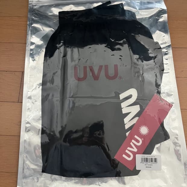 UVU 스플릿 쇼츠 블랙 M(새상품)