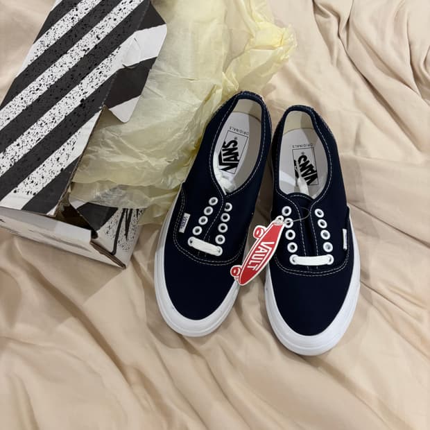 [245] Vans 반스 볼트 어센틱 네이비 새제품