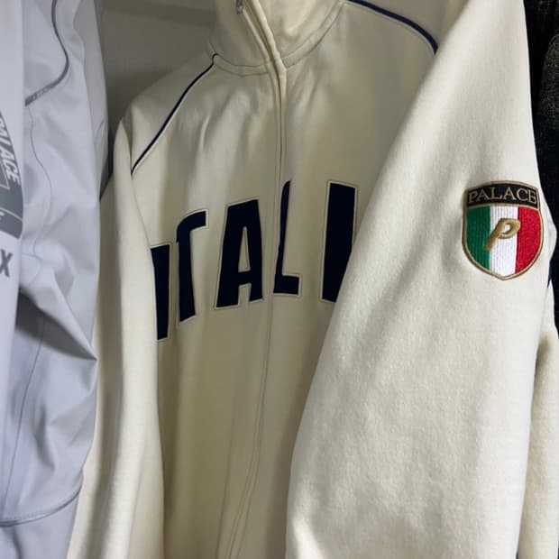 팔라스  palace 이탈리아 집업 퍼넬 소프트 화이트 - 24SS