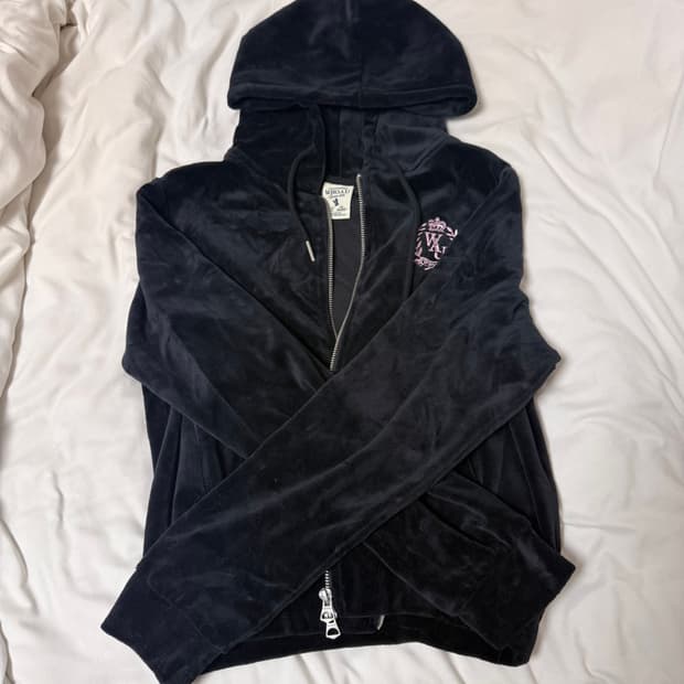 후아유 블랙 벨벳 크롭 후드 집업 초희귀 대다장 딸기우유 갸루