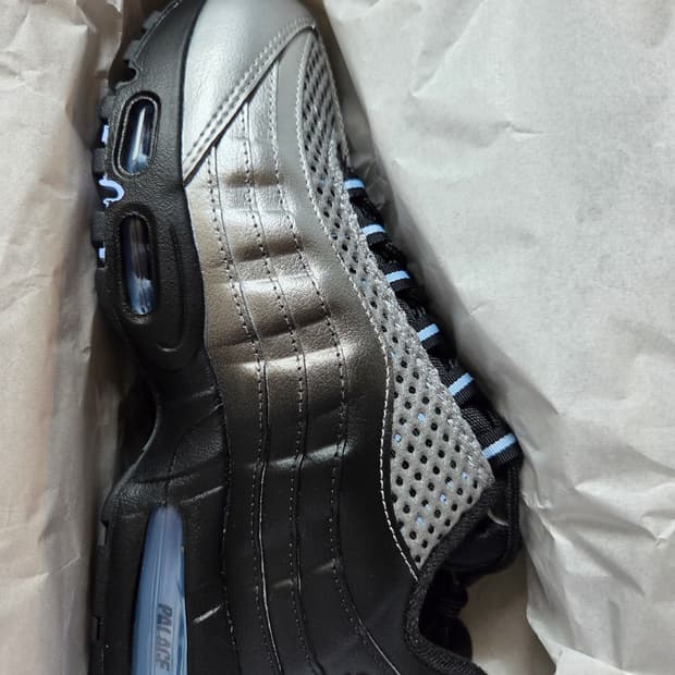 270 팔라스x나이키 에어맥스95 실버