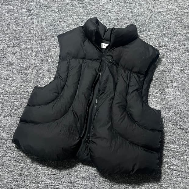 로어즈 조끼 패딩
