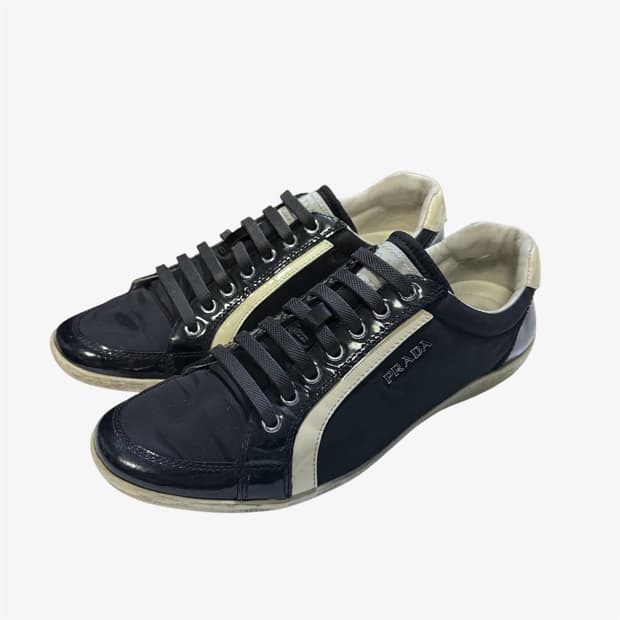 (240) 프라다 여성 스니커즈