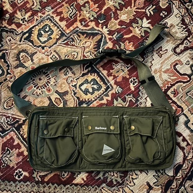 바버 앤드원더 콜라보 벨트백