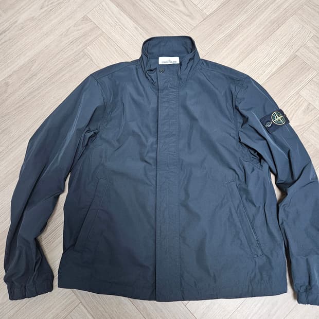 스톤아일랜드 마이크로 트윌 26ss 블랙 L