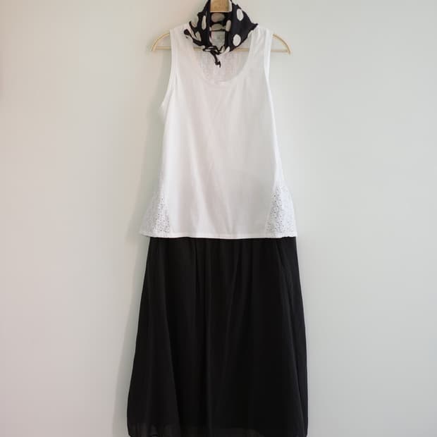 earth music • 블랙 아사 코튼 셔링 롱 스커트